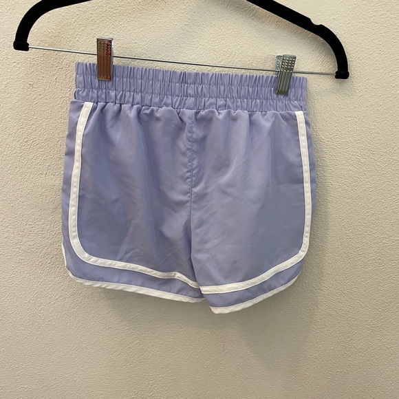 like new - Picture 2 of 2